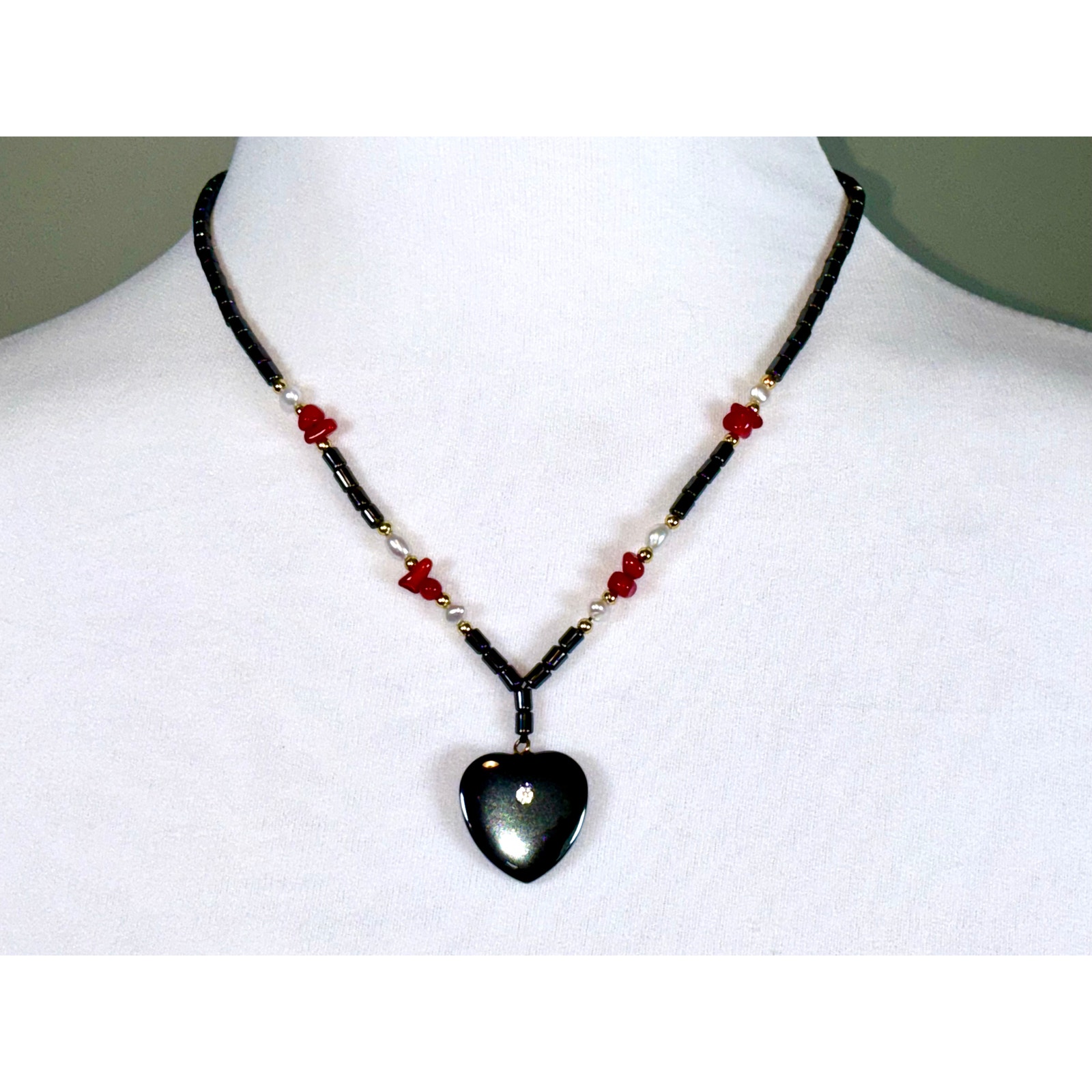 Hematite Heart Pendant Beaded Freshwater Pearl Crystal Necklace Euc 27$